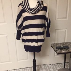 Light weight knit cowl sweater